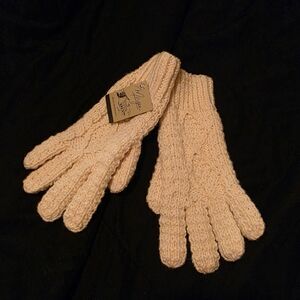 Cream Knit Gloves